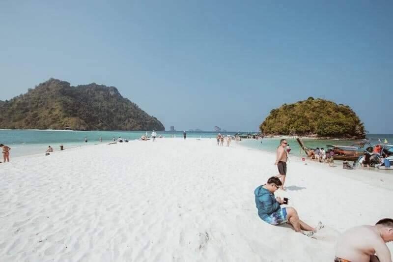 Areeya Phubeach Resort Coliving Coworking Ao Nang Esterno foto